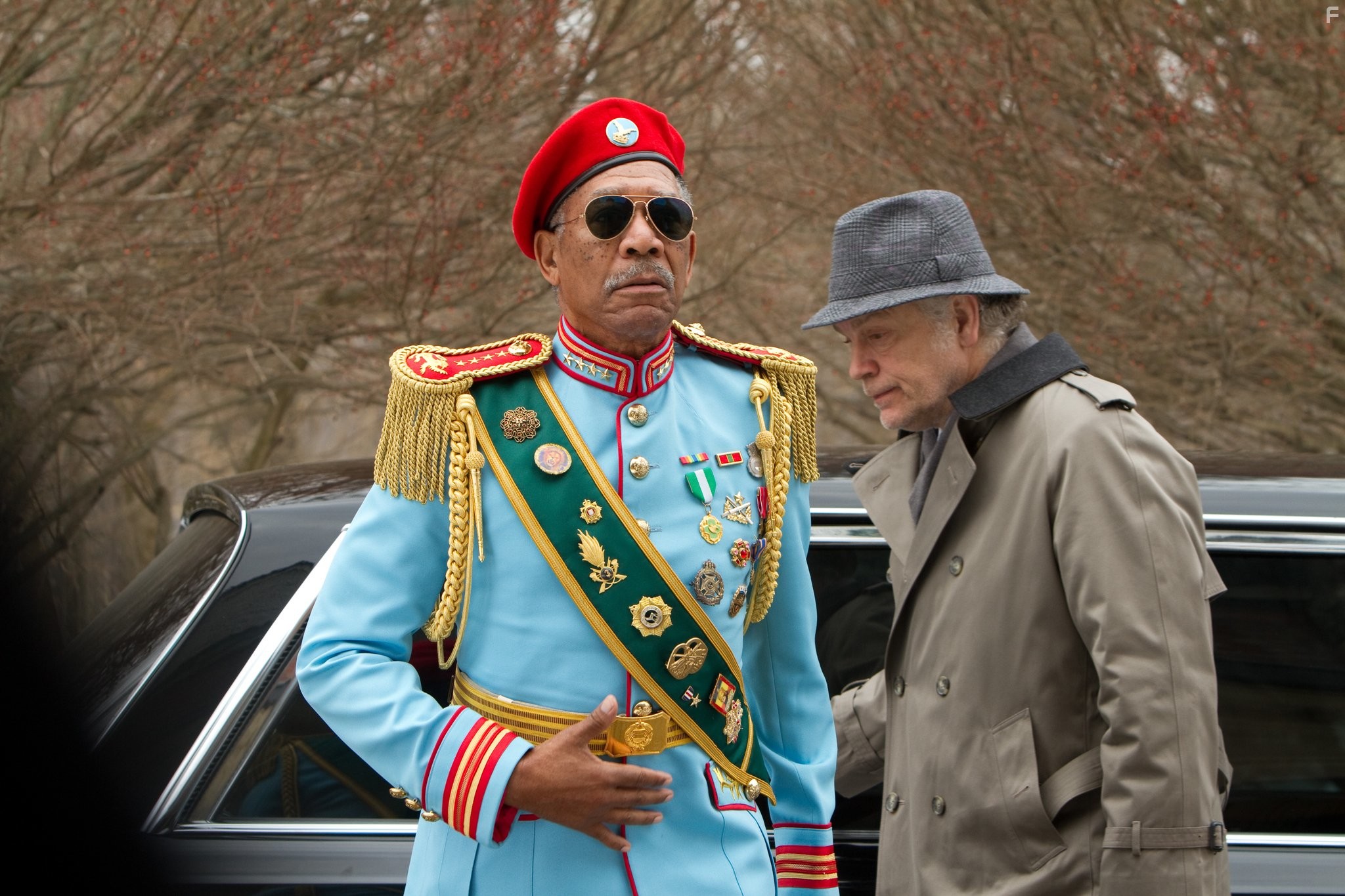 Morgan Freeman and John Malkovich in РЭД (2010)
