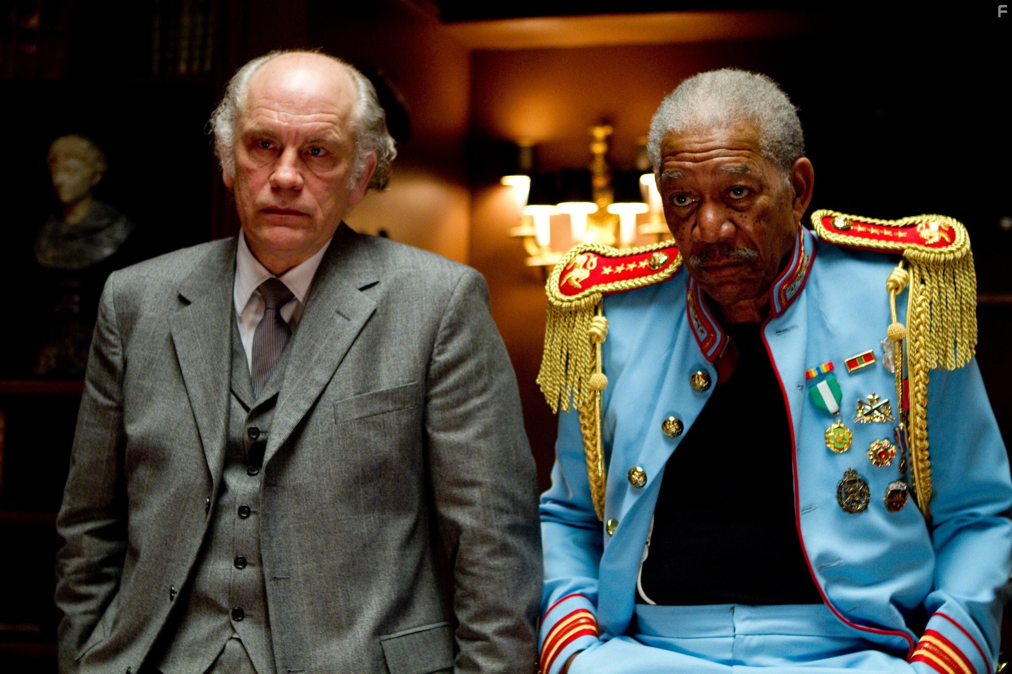 Morgan Freeman and John Malkovich in РЭД (2010)