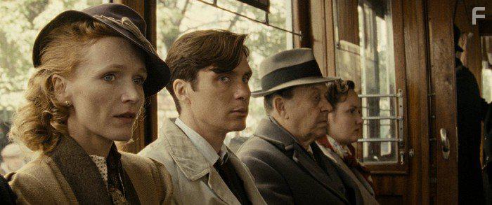 Anna Geislerov and Cillian Murphy in Anthropoid (2016)