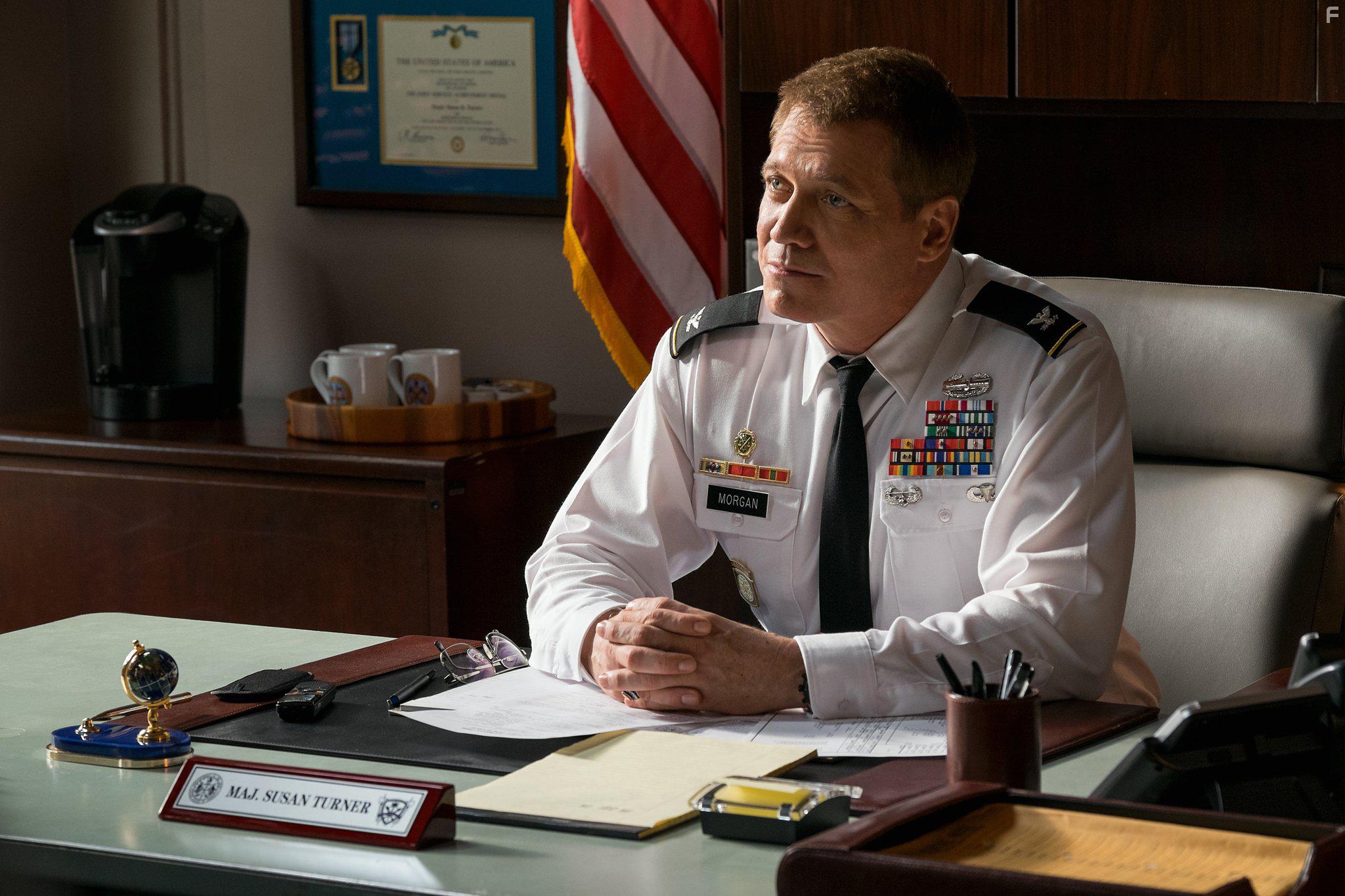 Holt McCallany in Jack Reacher: Never Go Back (2016)