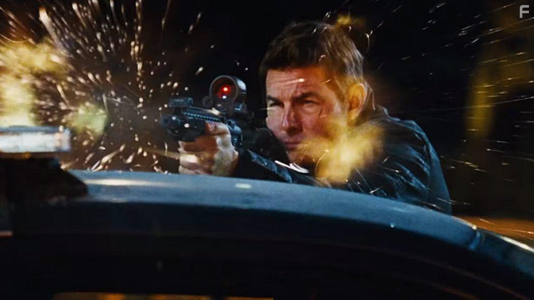 Tom Cruise in Jack Reacher: Never Go Back (2016)