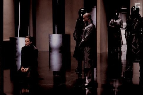 Christian Bale and Taye Diggs in Эквилибриум (2002)