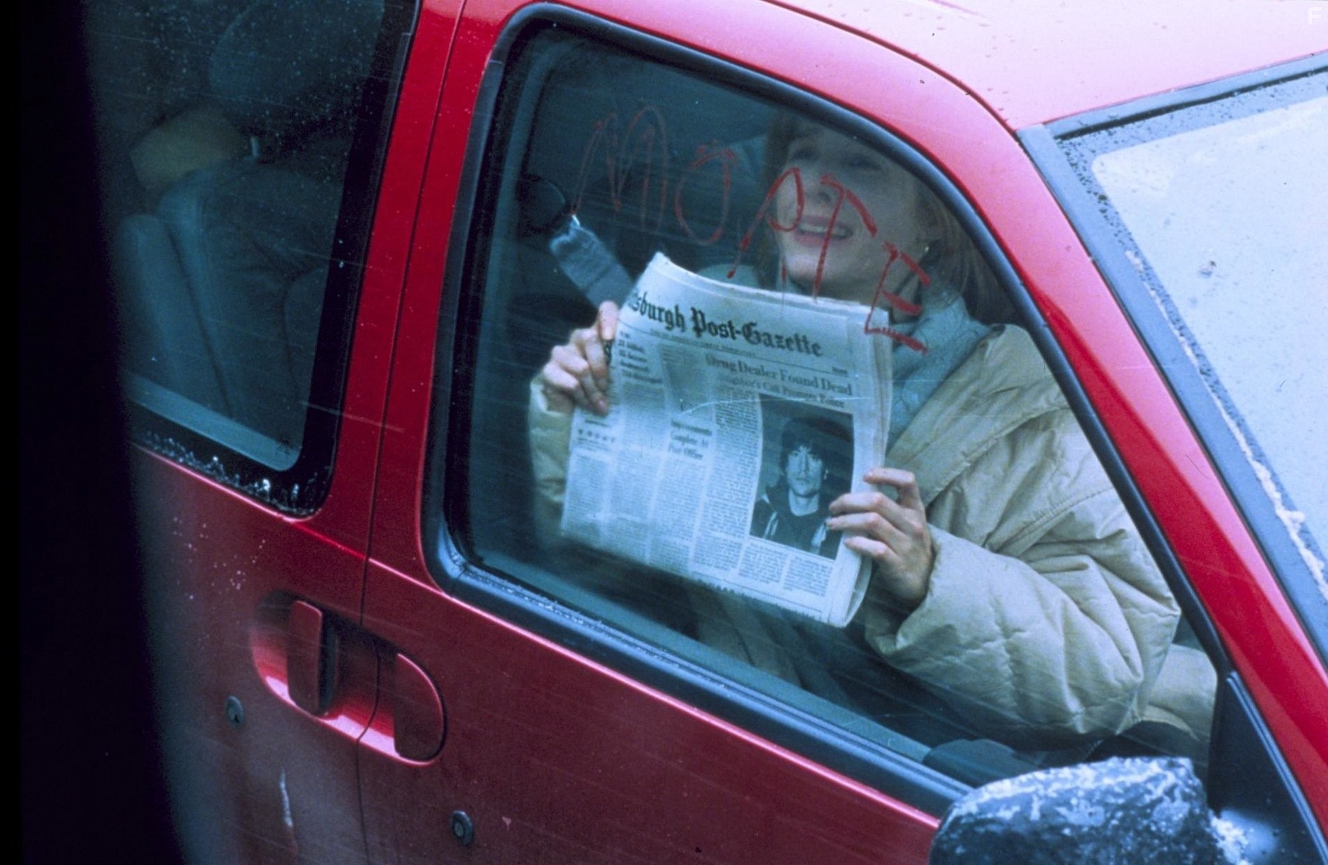 Mary-Louise Parker in Парни побоку (1995)