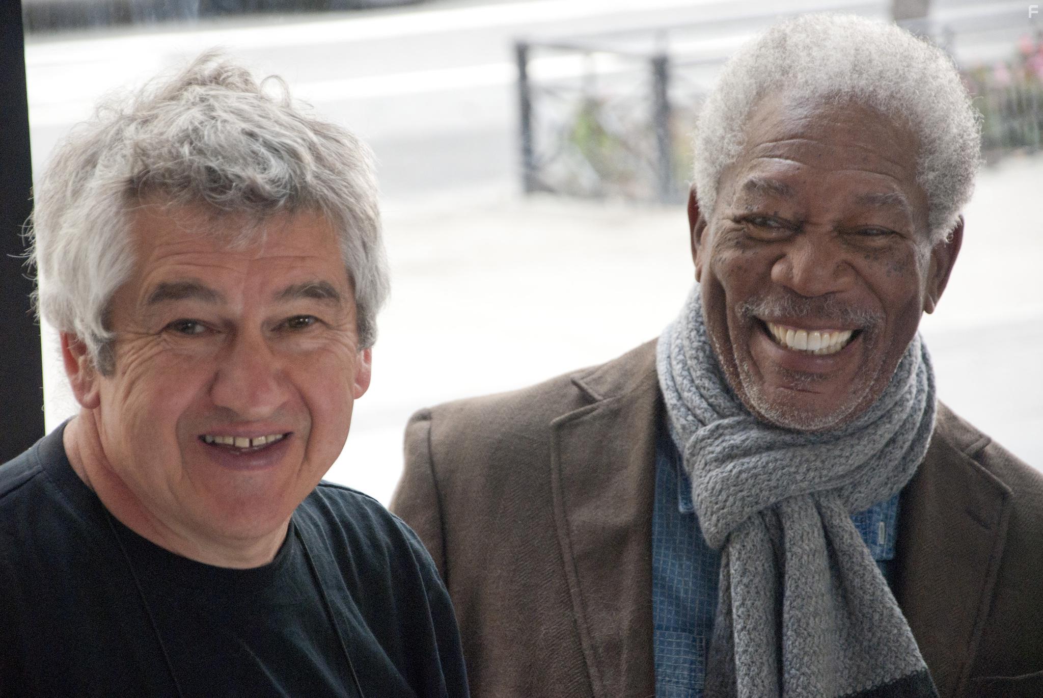 Morgan Freeman and Richard Loncraine in 5 Flights Up (2014)