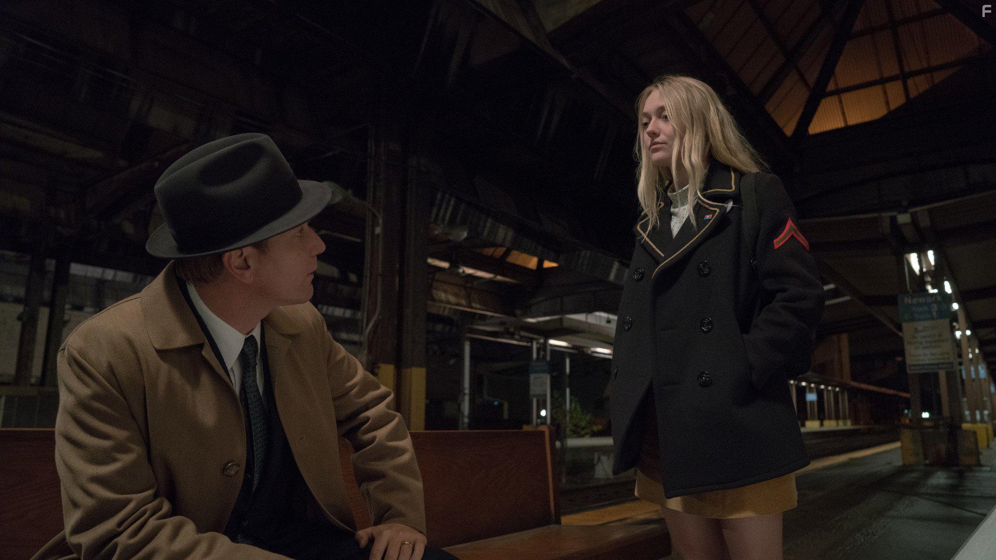 Ewan McGregor and Dakota Fanning in American Pastoral (2016)