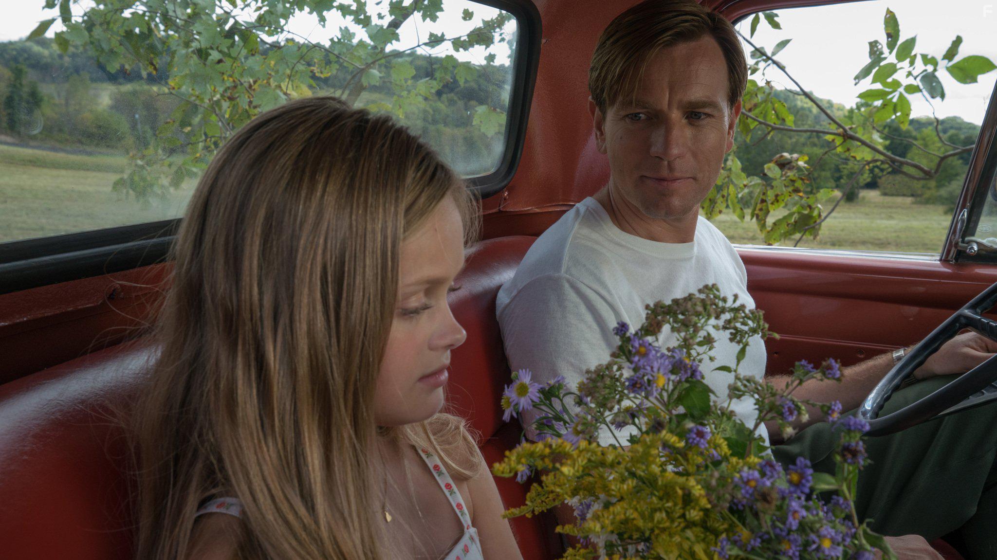 Ewan McGregor and Hannah Nordberg in American Pastoral (2016)