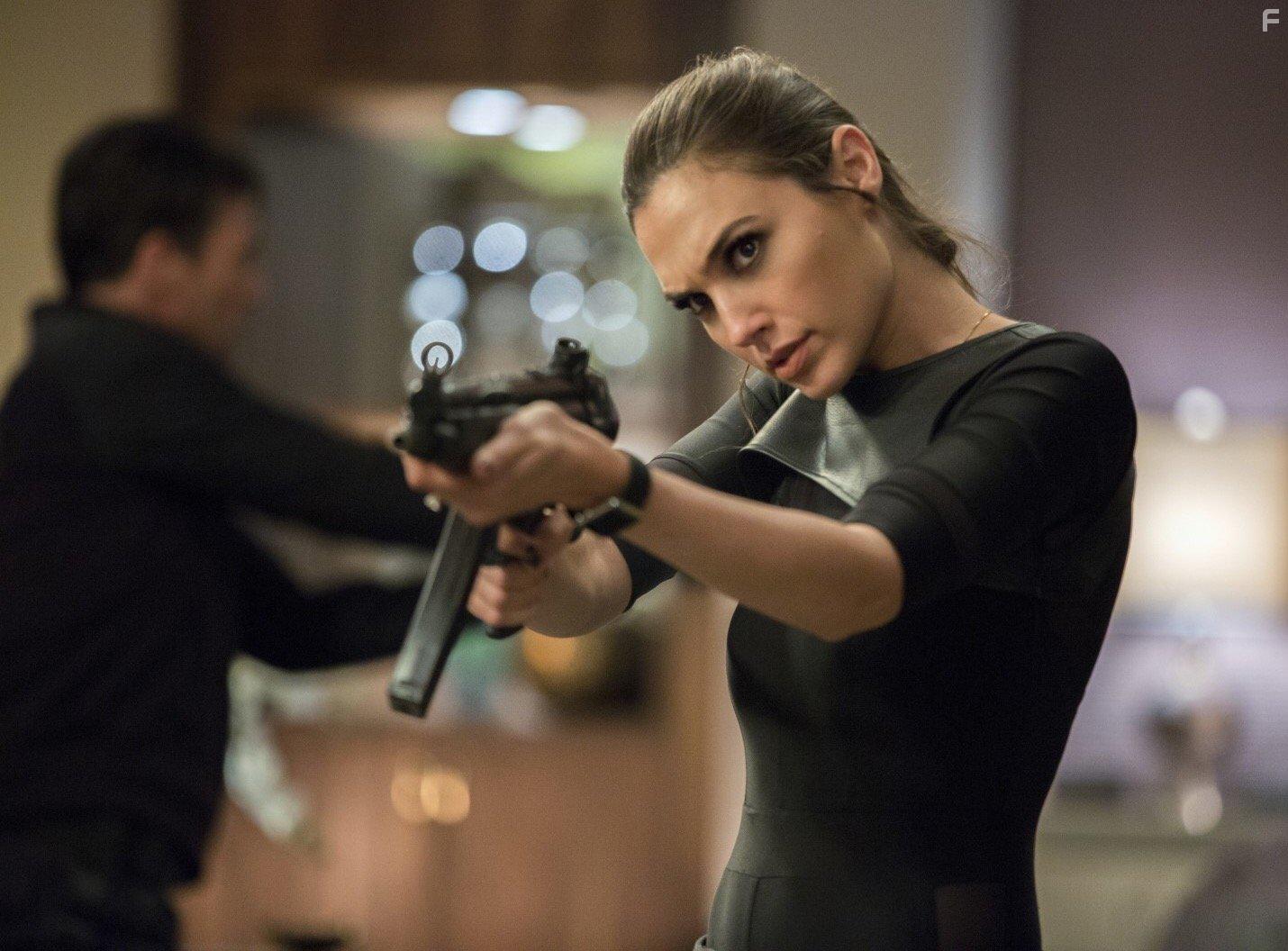 Gal Gadot in Keeping Up with the Joneses (2016)