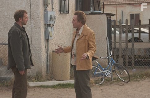 Christopher Walken and Josh Lucas in Свихнувшиеся (2004)