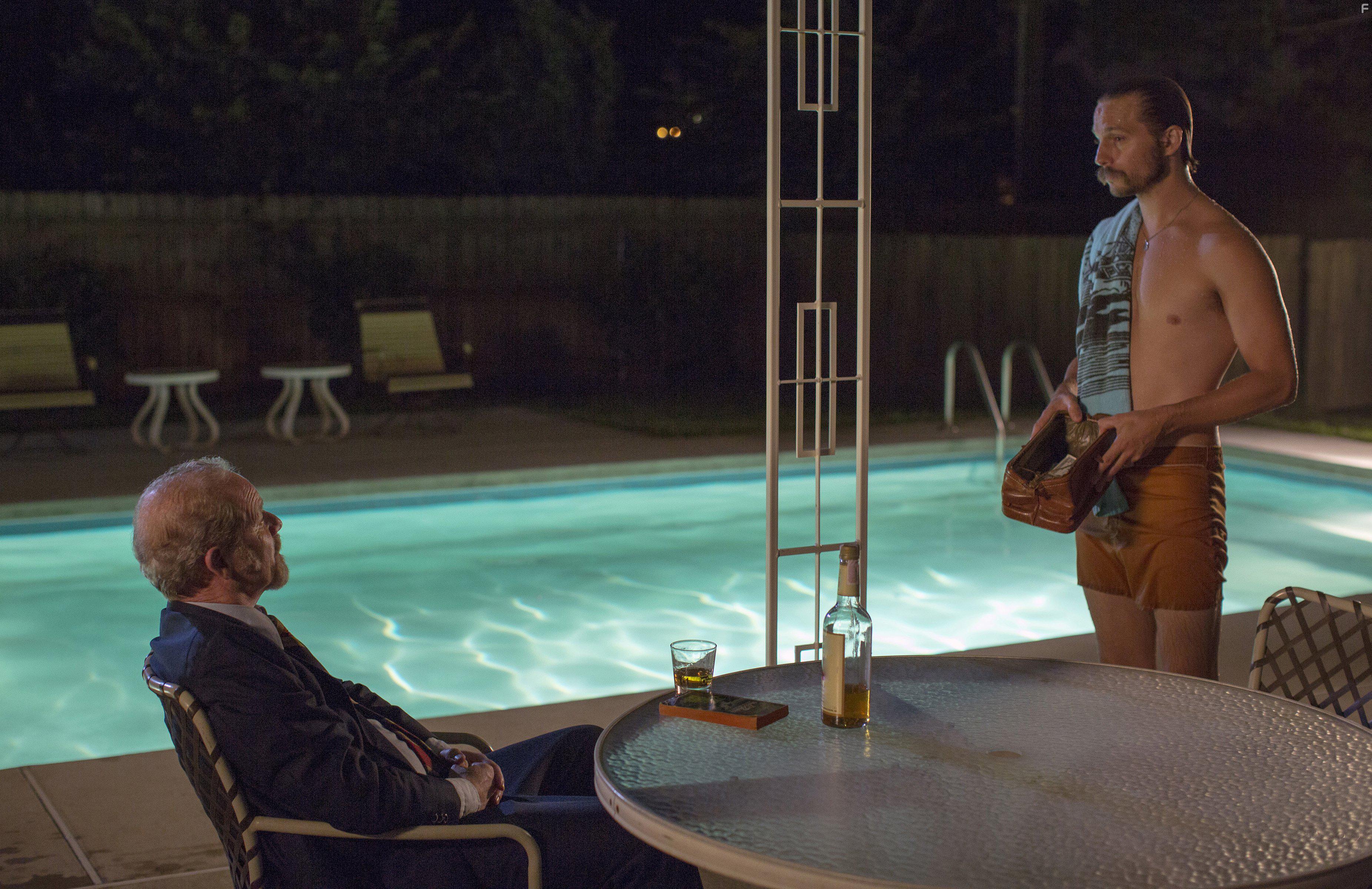 Peter Mullan and Logan Marshall-Green in Quarry (2016)