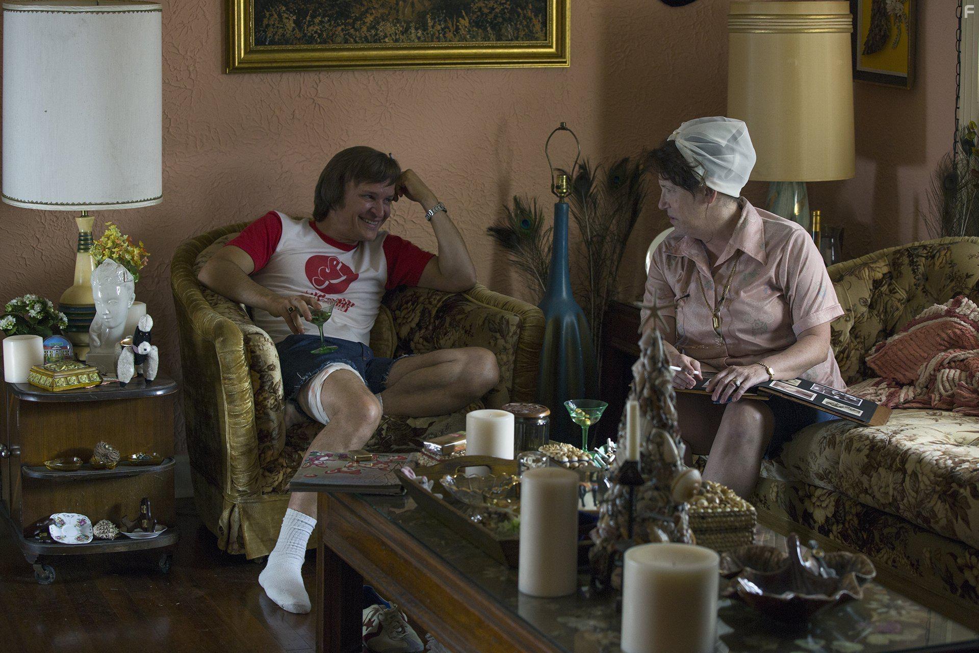 Ann Dowd and Damon Herriman in Quarry (2016)