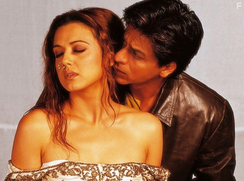 Preity Zinta and Shah Rukh Khan in Bир и Зара: История любви (2004)