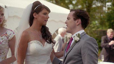 Aimee Parkes and Joshua McGuire in Lovesick (2014)