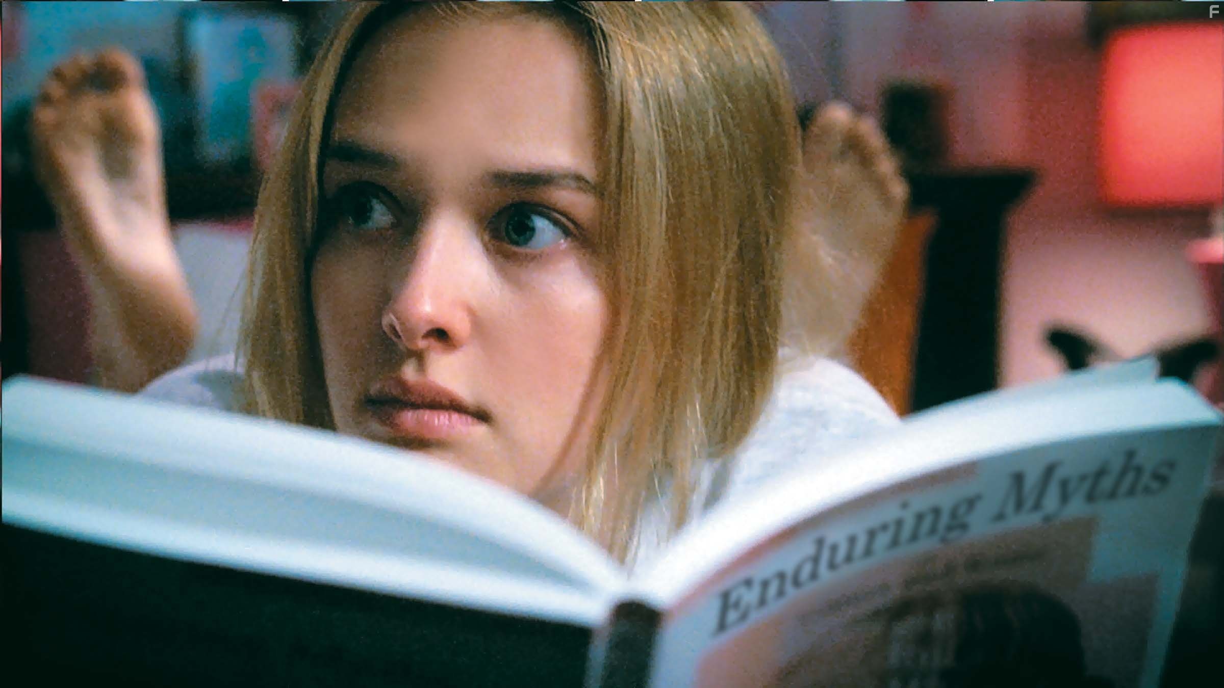 Jess Weixler in Зубы (2007)