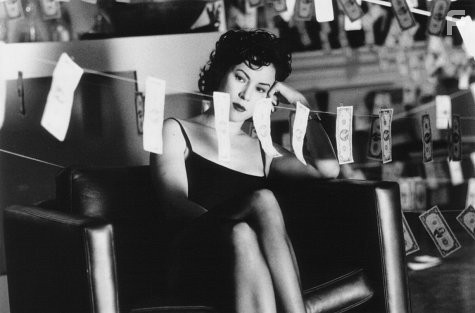 Jennifer Tilly in Связь (1996)
