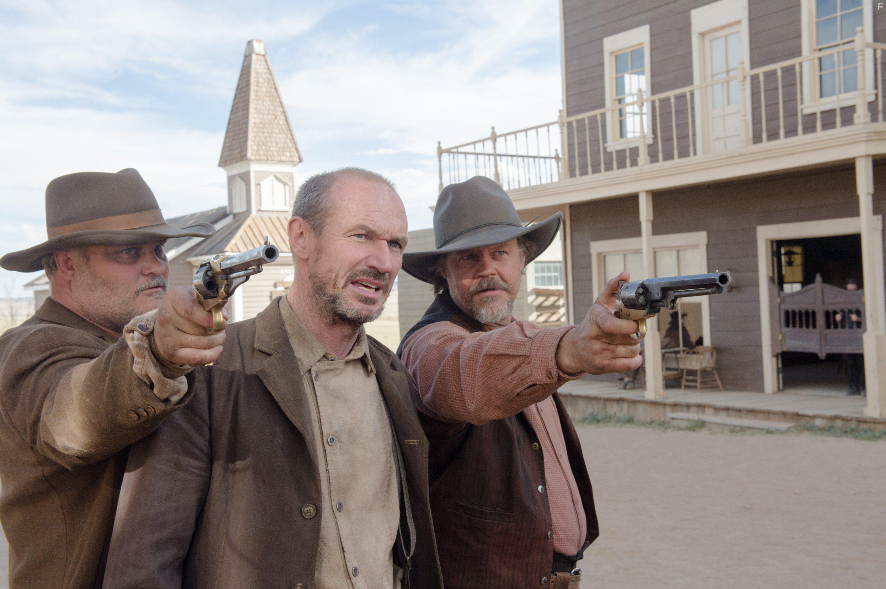 Toby Huss in In a Valley of Violence (2016)