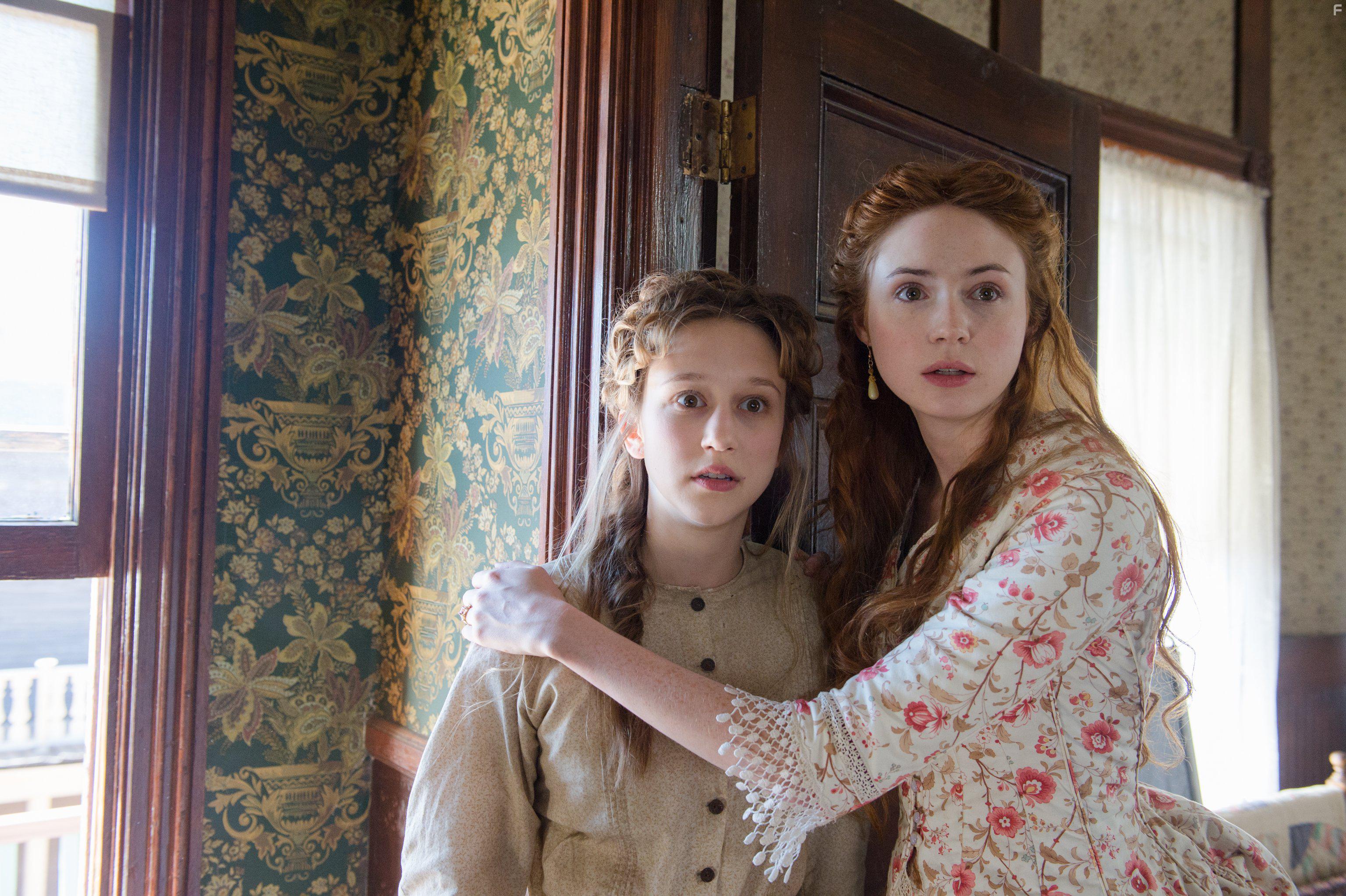 Karen Gillan and Taissa Farmiga in In a Valley of Violence (2016)