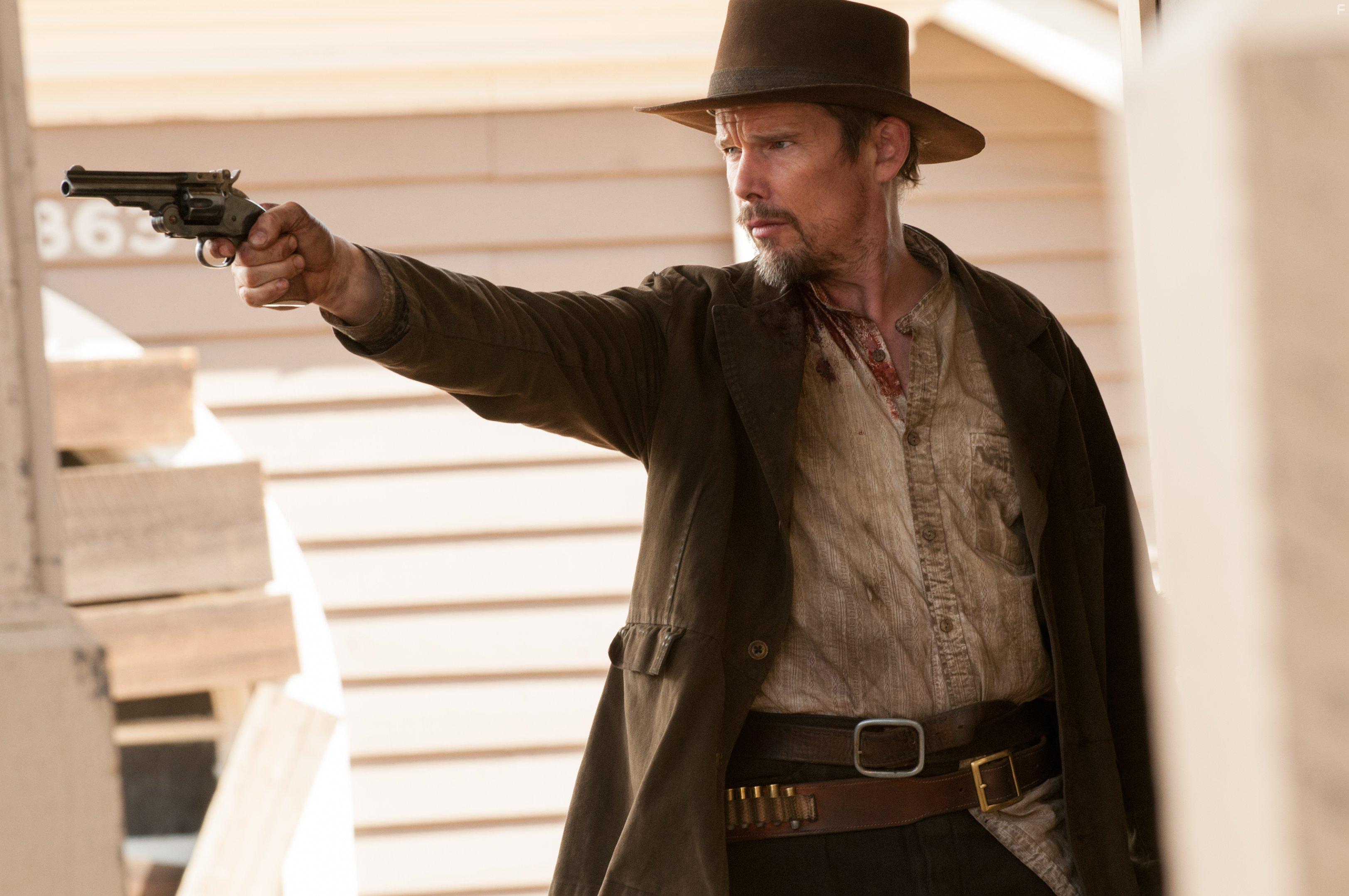 Ethan Hawke in In a Valley of Violence (2016)