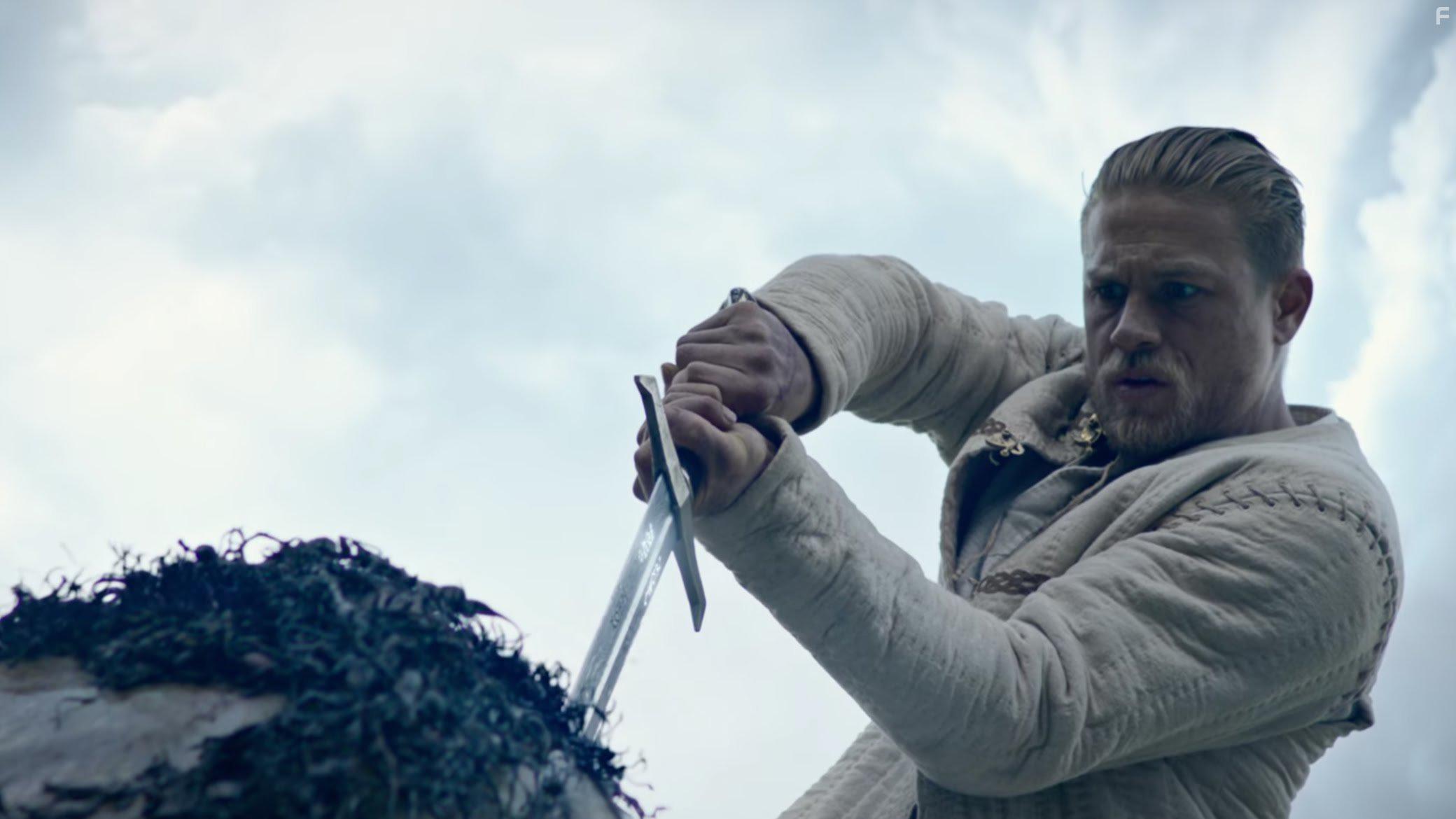 Charlie Hunnam in King Arthur: Legend of the Sword (2017)