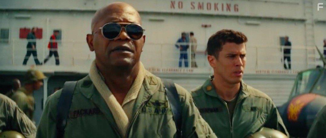 Samuel L. Jackson and Toby Kebbell in Kong: Skull Island (2017)