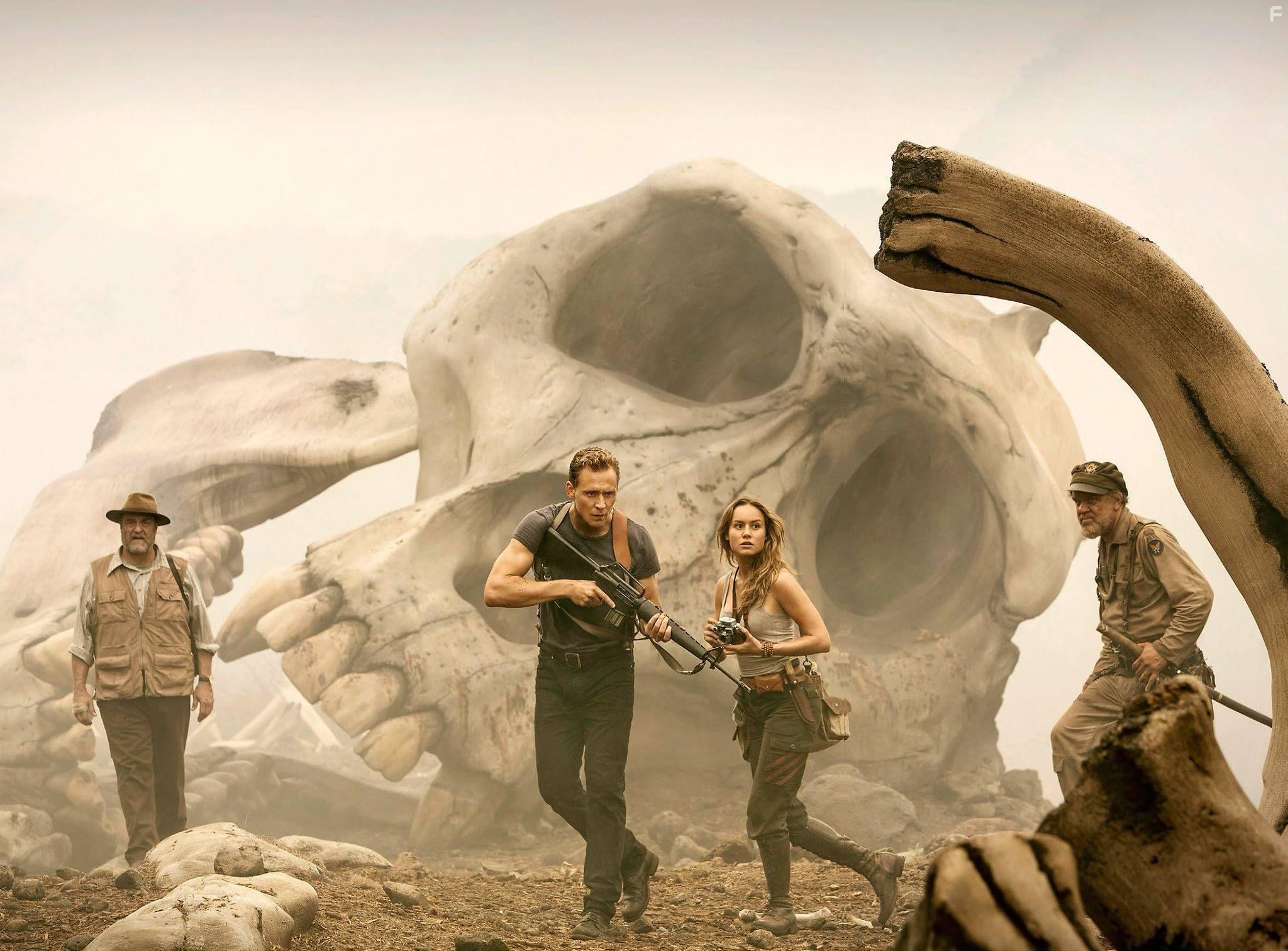 John Goodman, John C. Reilly, Brie Larson, and Tom Hiddleston in Kong: Skull Island (2017)