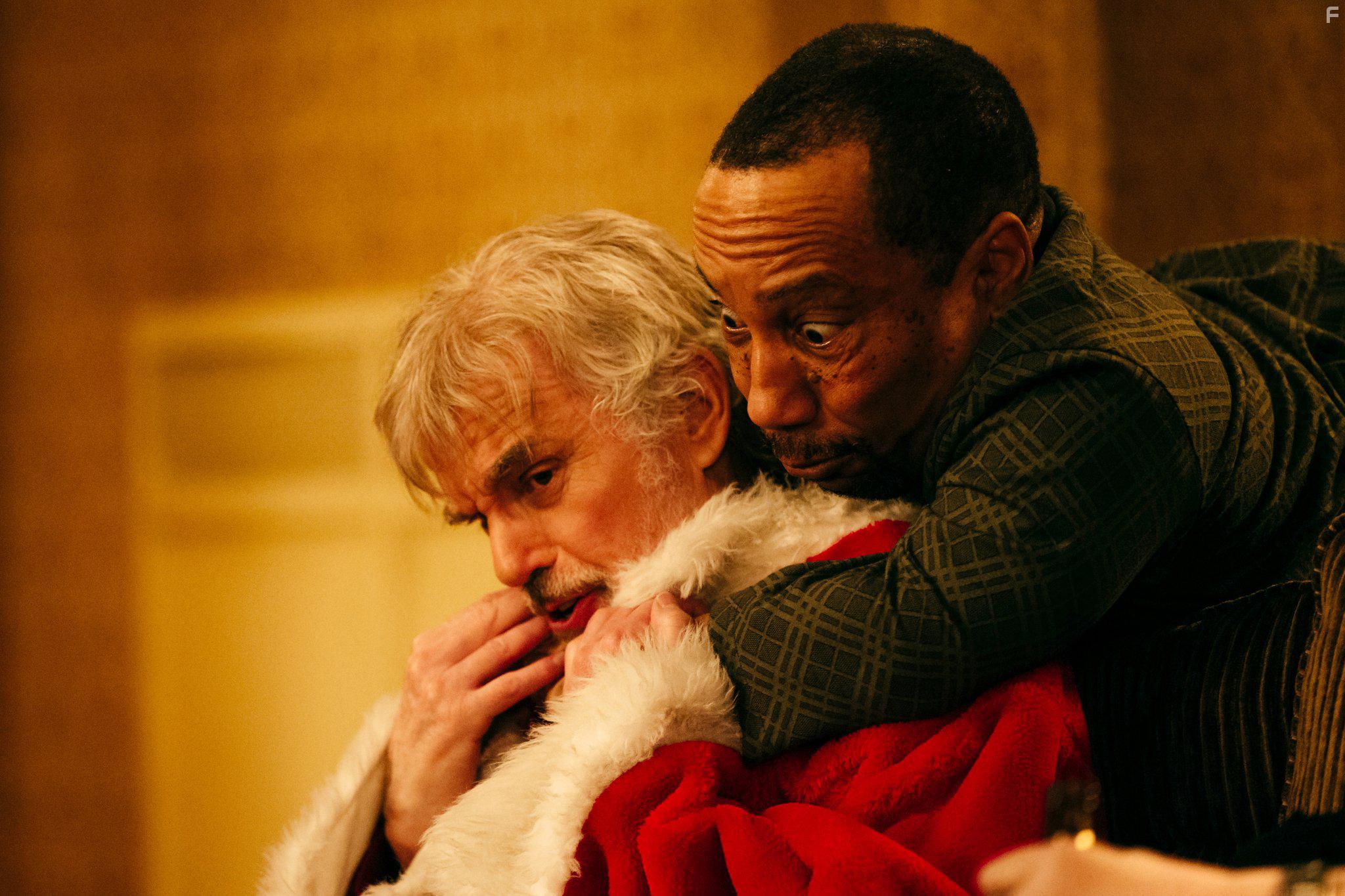 Billy Bob Thornton and Tony Cox in Bad Santa 2 (2016)