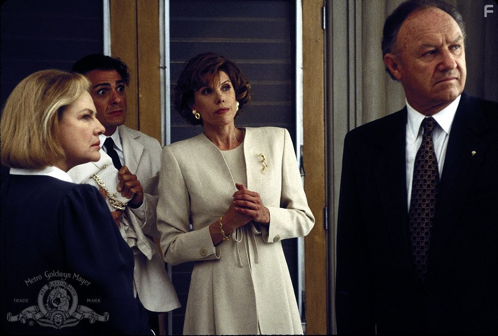 Hank Azaria, Gene Hackman, Dianne Wiest, and Christine Baranski in Клетка для пташек (1996)