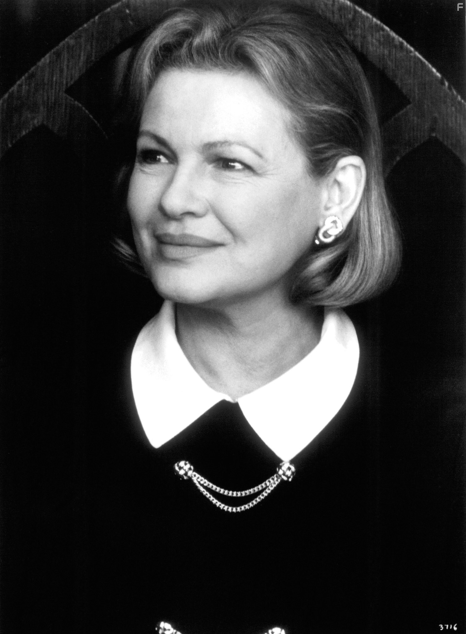 Dianne Wiest in Клетка для пташек (1996)