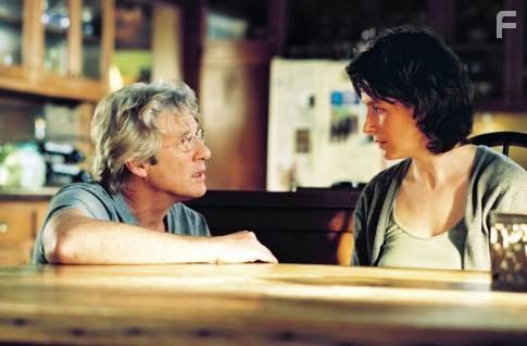 Richard Gere and Juliette Binoche in Игра слов (2005)