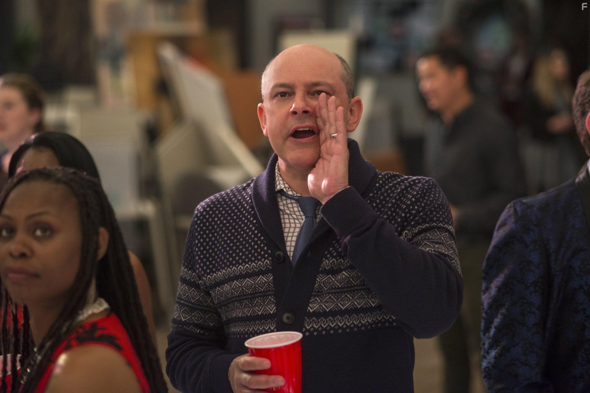 Rob Corddry in Office Christmas Party (2016)