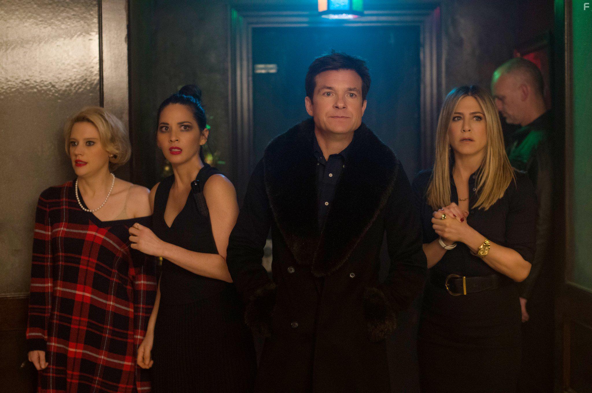 Jennifer Aniston, Jason Bateman, Kate McKinnon, and Olivia Munn in Office Christmas Party (2016)