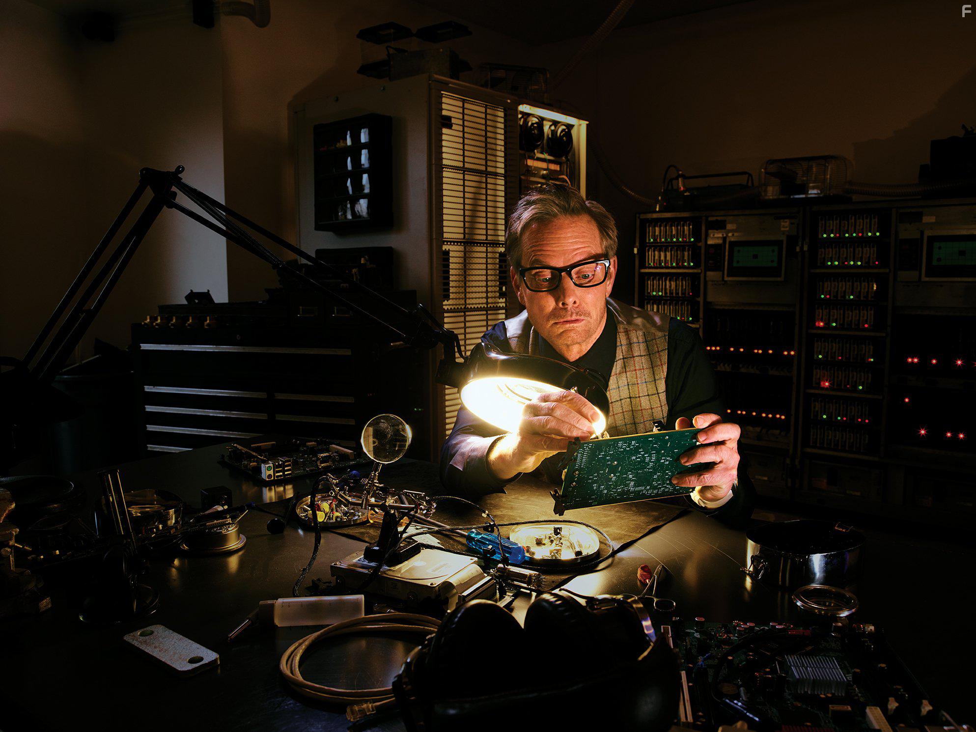 Bill Irwin in Legion (2017)