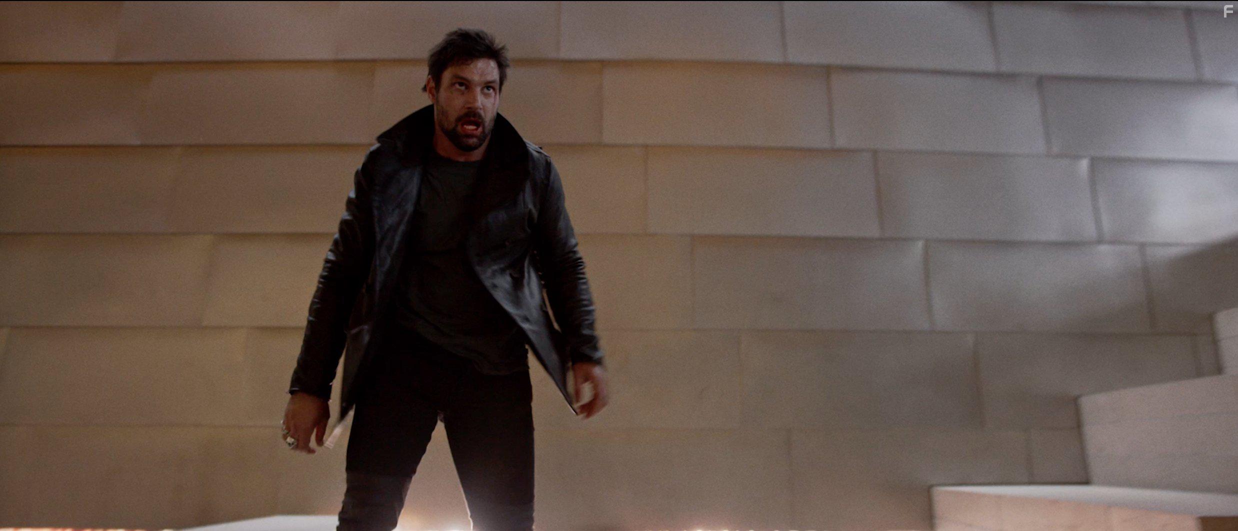 Manu Bennett in Beta Test (2016)