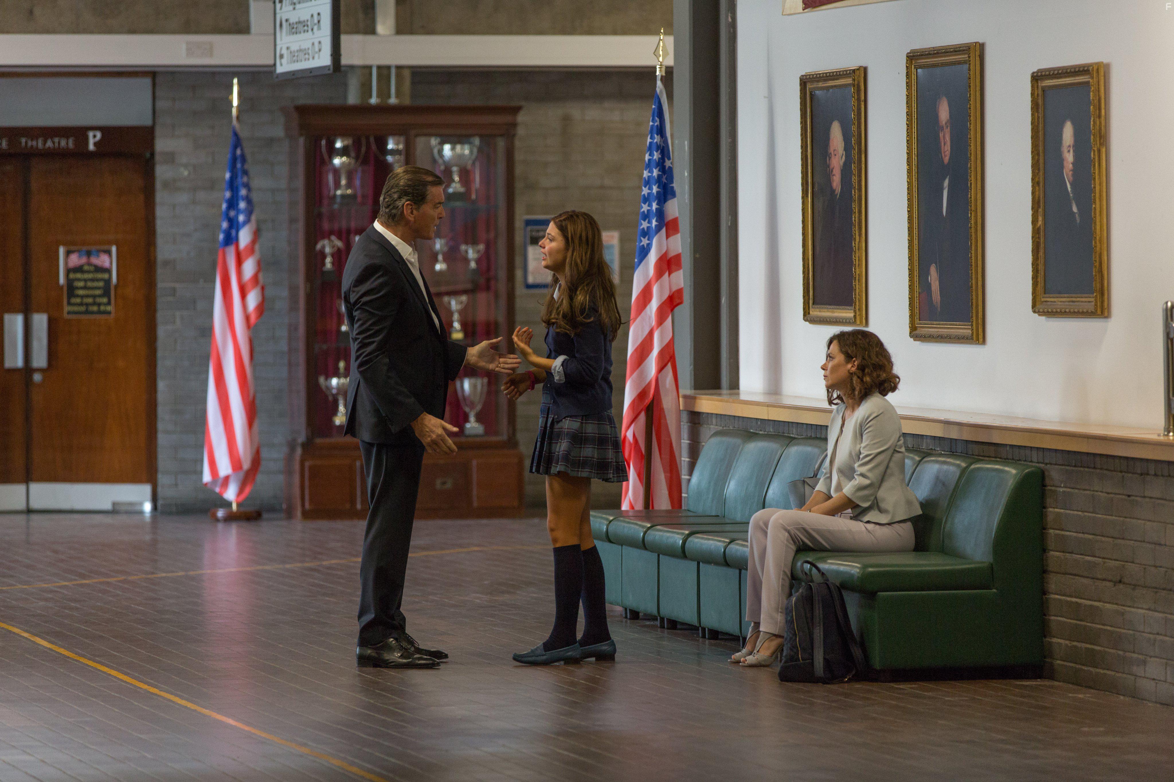 Pierce Brosnan, Anna Friel, and Stefanie Scott in I.T. (2016)