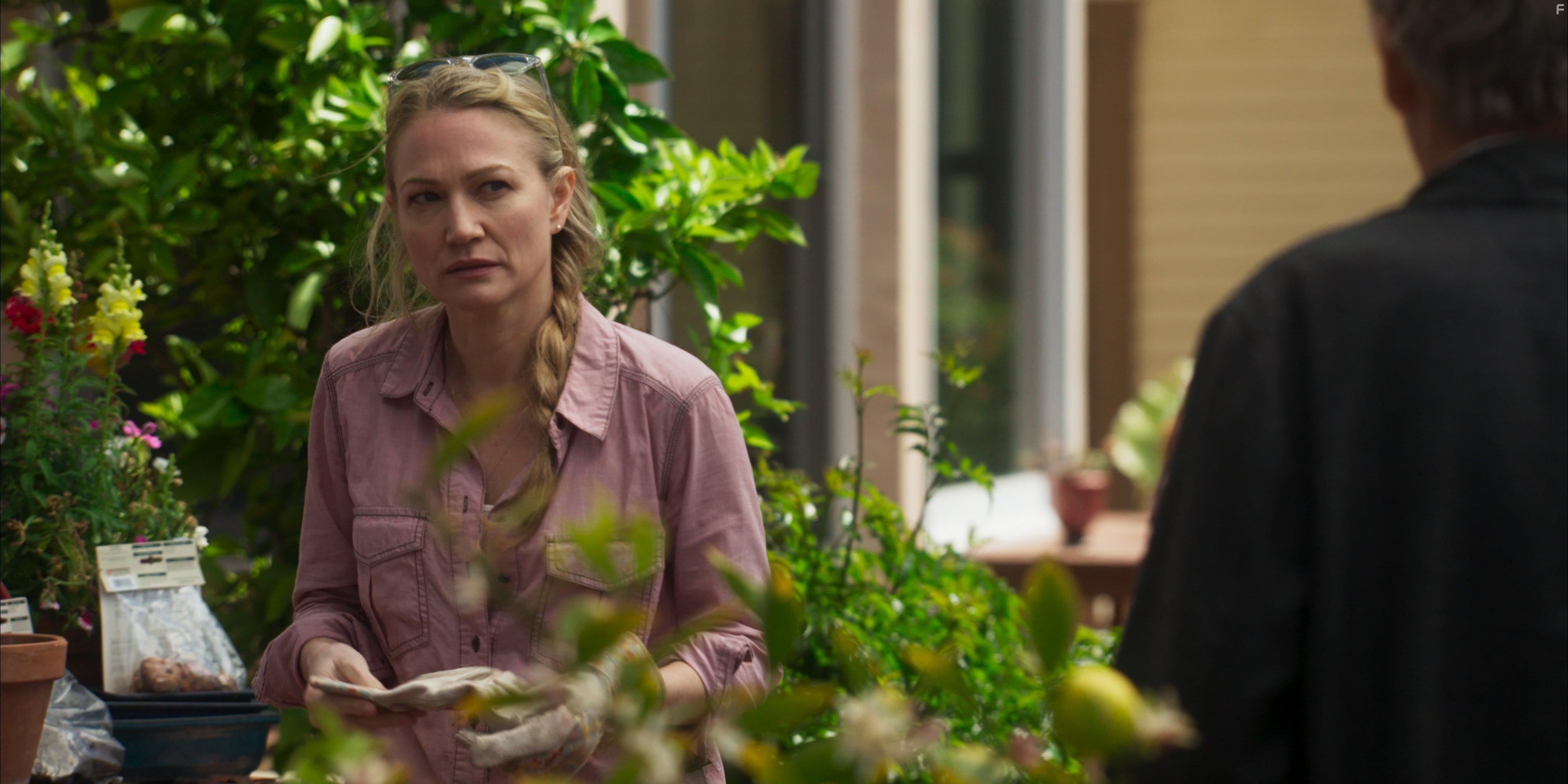 Sarah Wynter in Goliath (2016)