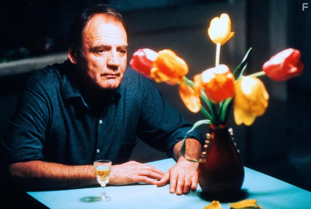 Bruno Ganz in Хлеб и тюльпаны (2000)