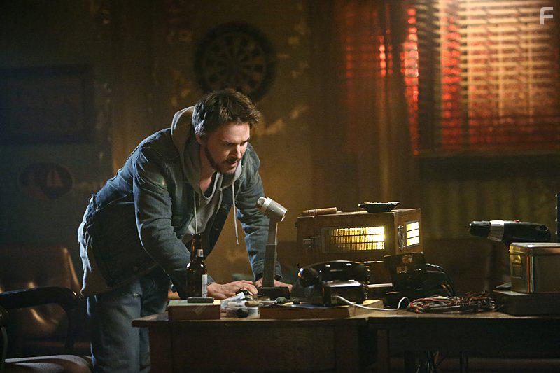 Riley Smith in Frequency (2016)