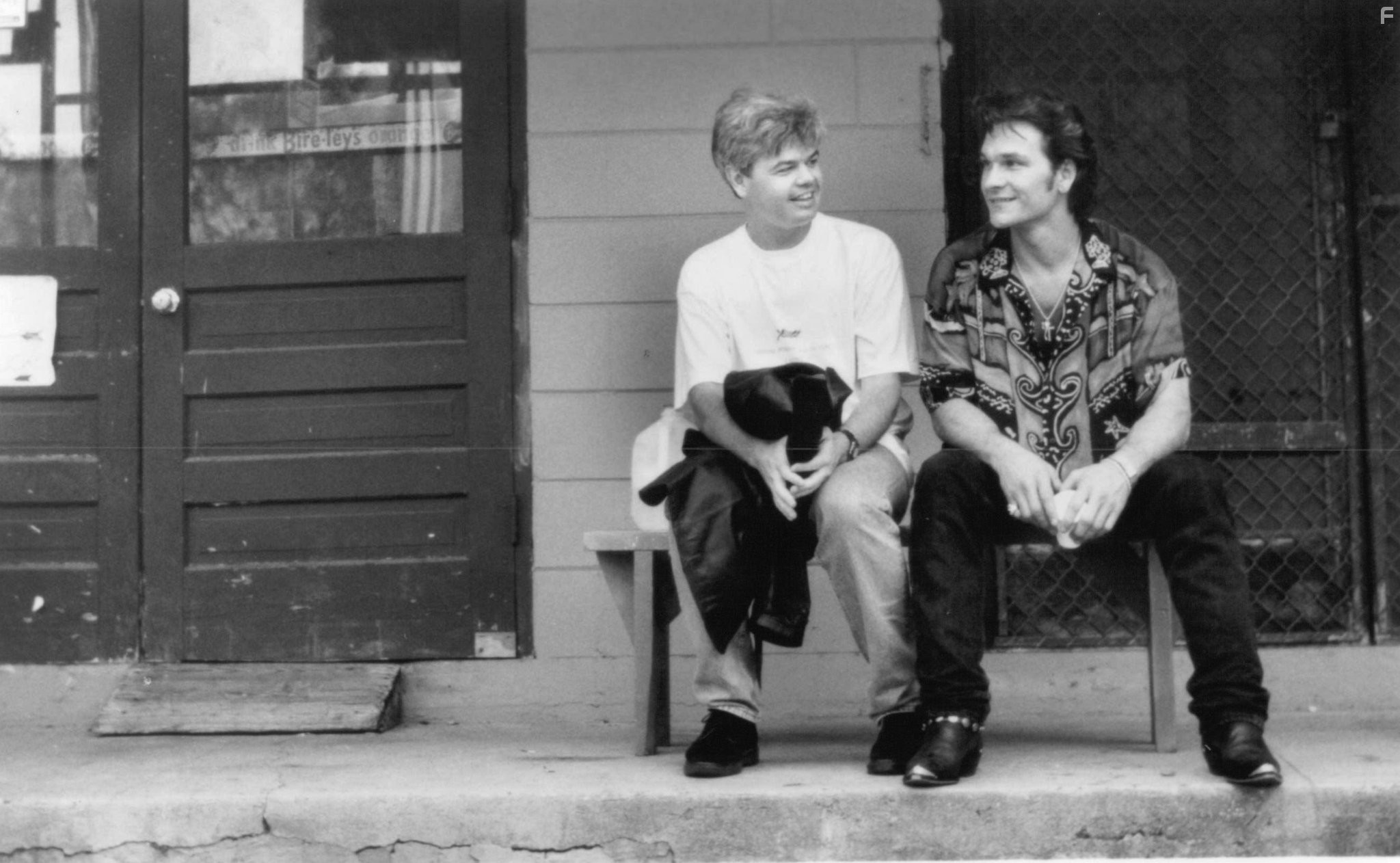 Patrick Swayze and Darrell Roodt in Отчаянный папа (1993)
