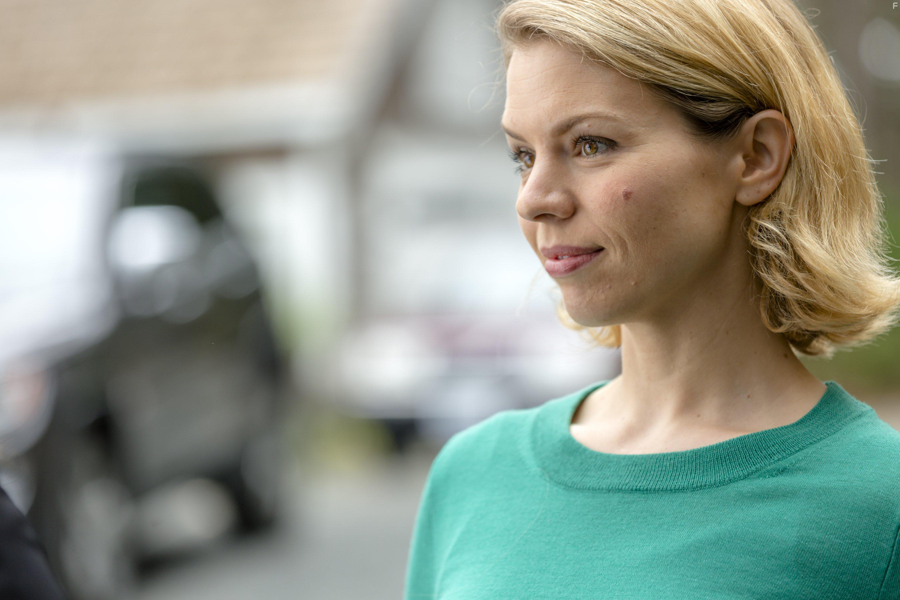 Treat Williams, Diane Ladd, Barbara Niven, Jesse Metcalfe, and Meghan Ory in Chesapeake Shores (2016)