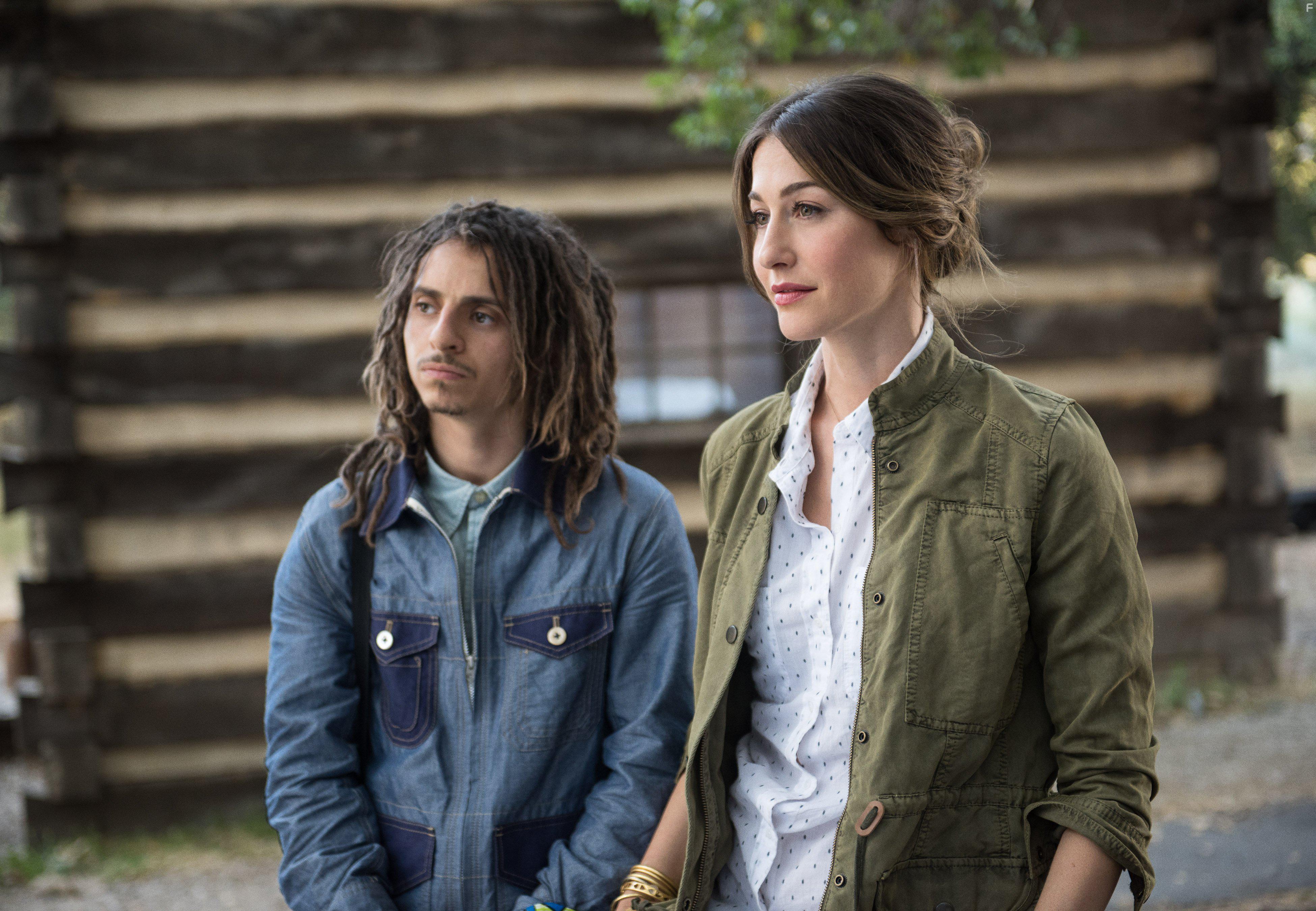 Kat Foster and Moises Arias in Pilot (2016)