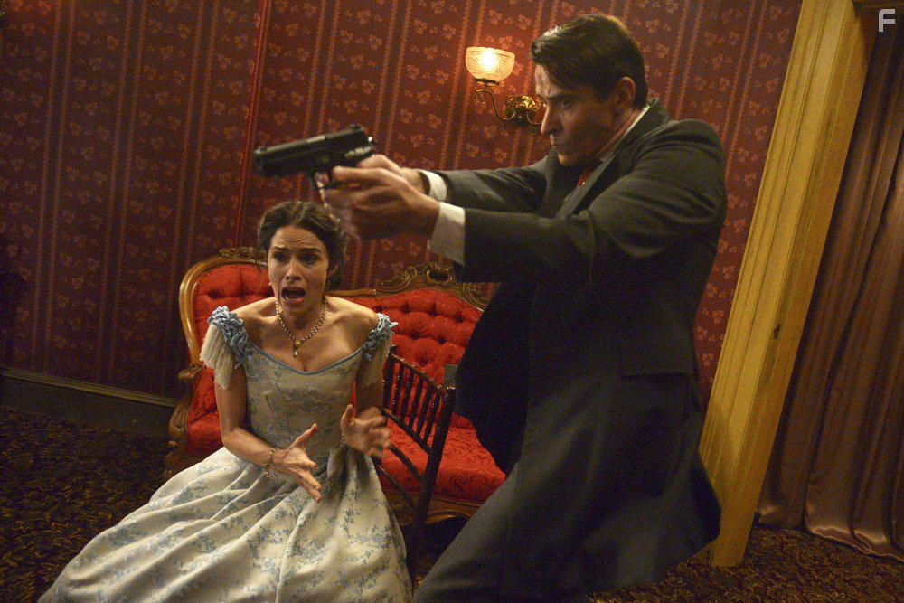 Abigail Spencer and Goran Visnjic in Timeless (2016)