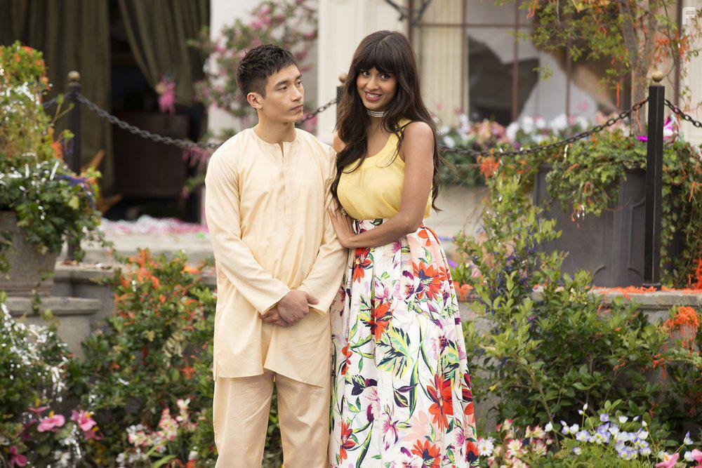 Manny Jacinto and Jameela Jamil in The Good Place (2016)