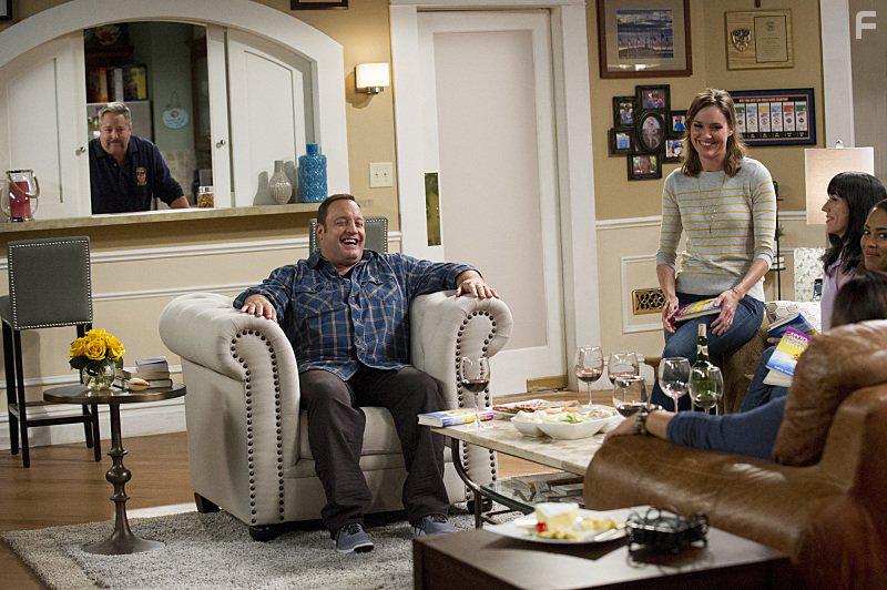 Erinn Hayes, Kevin James, and Gary Valentine in Kevin Can Wait (2016)