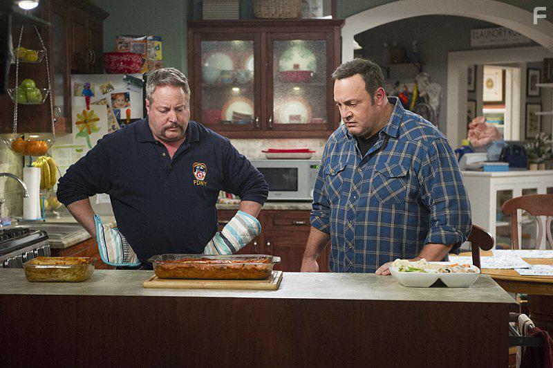 Kevin James and Gary Valentine in Kevin Can Wait (2016)