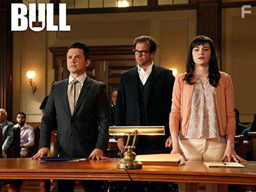 Freddy Rodrguez, Michael Weatherly, and Celeste Arias in Bull (2016)