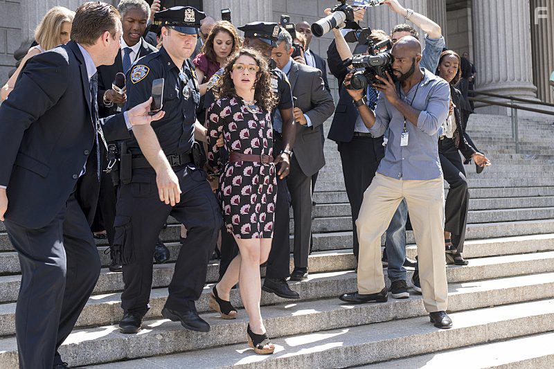 Sarah Steele in Bull (2016)