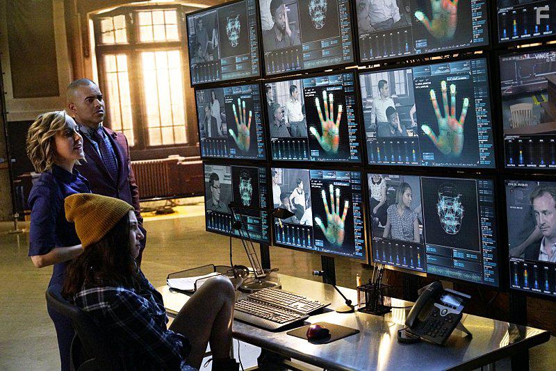 Geneva Carr, Annabelle Attanasio, and Chris Jackson in Bull (2016)