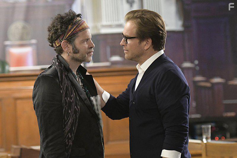 Daniel Raymont and Michael Weatherly in Bull (2016)