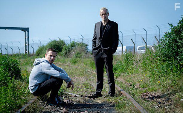 Ewan McGregor and Jonny Lee Miller in T2: Trainspotting (2017)