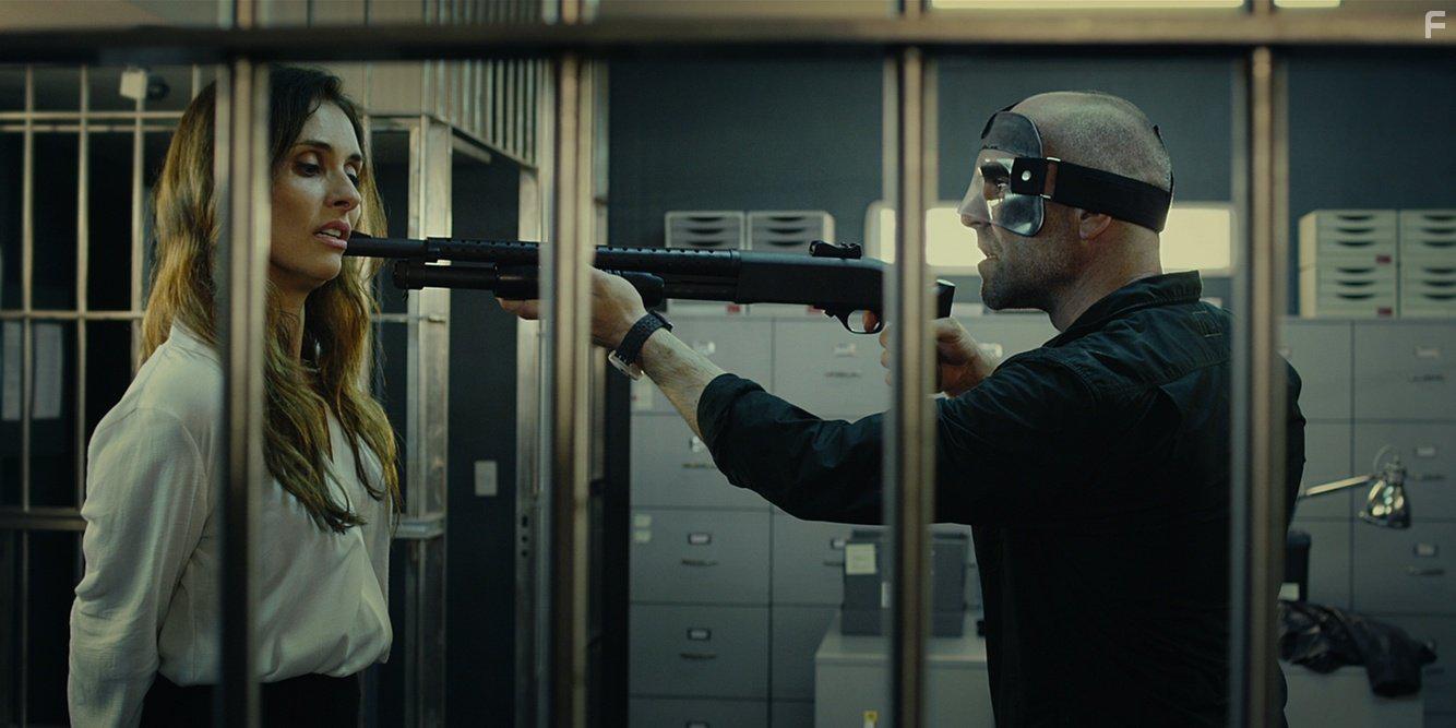 Luis Tosar and Patricia Vico in Cien aos de perdn (2016)