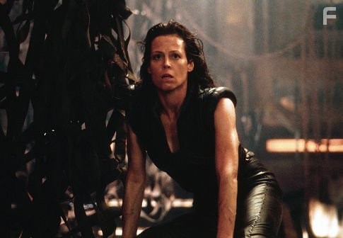 Sigourney Weaver in Чужoй 4: Воскрешение (1997)